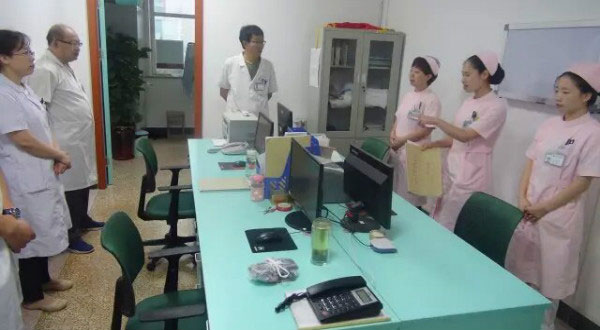 我院中医骨科权力主任的一天