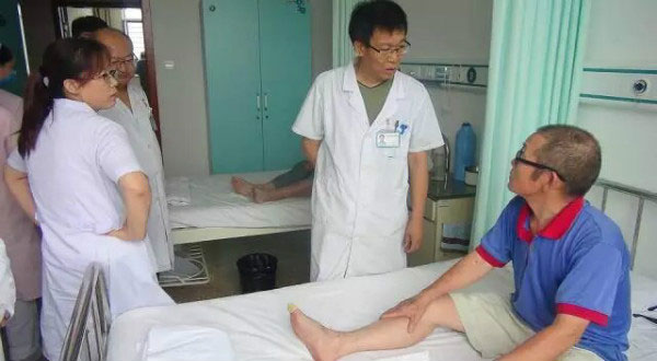 我院中医骨科权力主任的一天