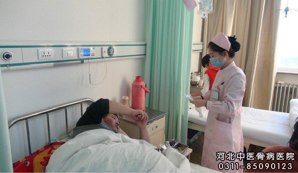输液前核对医嘱