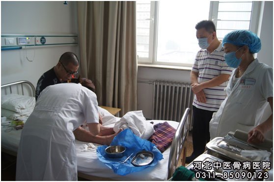 我院中医骨科换药